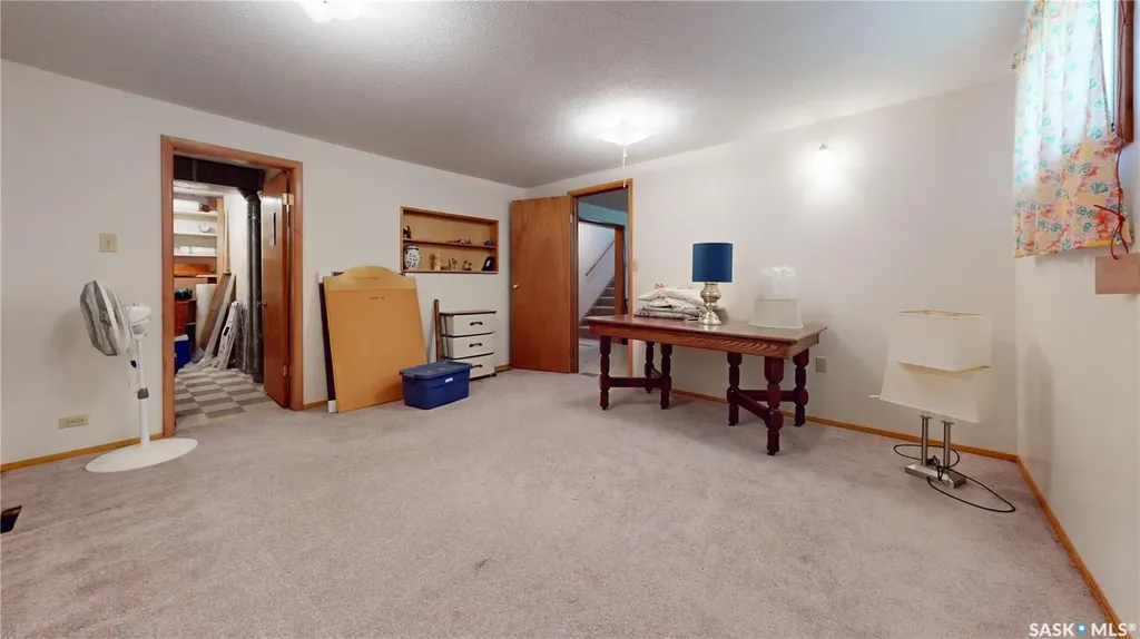 210 Cypress Street Maple Creek SK S0N 1N0