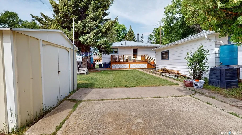 210 Cypress Street Maple Creek SK S0N 1N0