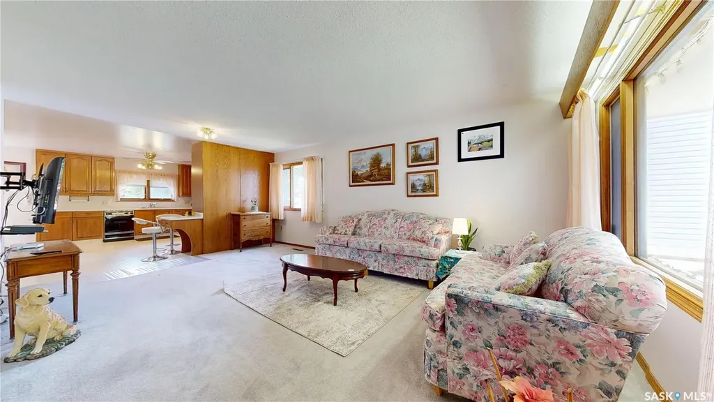 210 Cypress Street Maple Creek SK S0N 1N0
