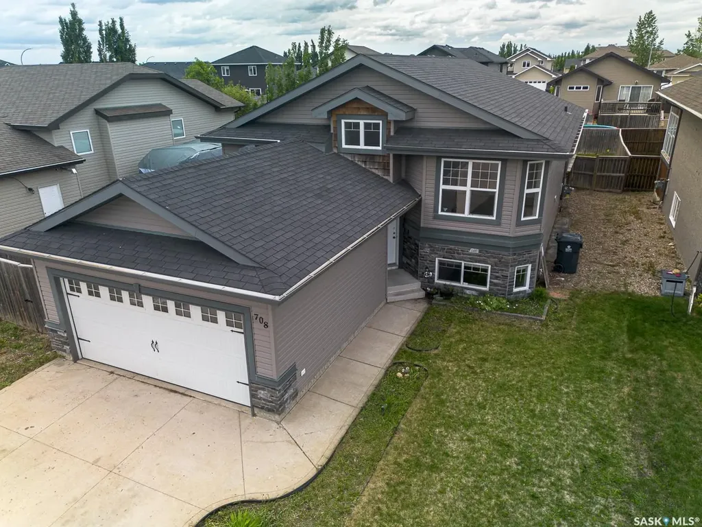 708 6th Avenue S Martensville SK S0K 2T0
