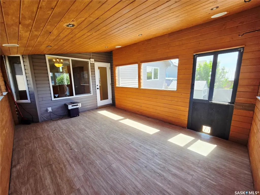 708 6th Avenue S Martensville SK S0K 2T0