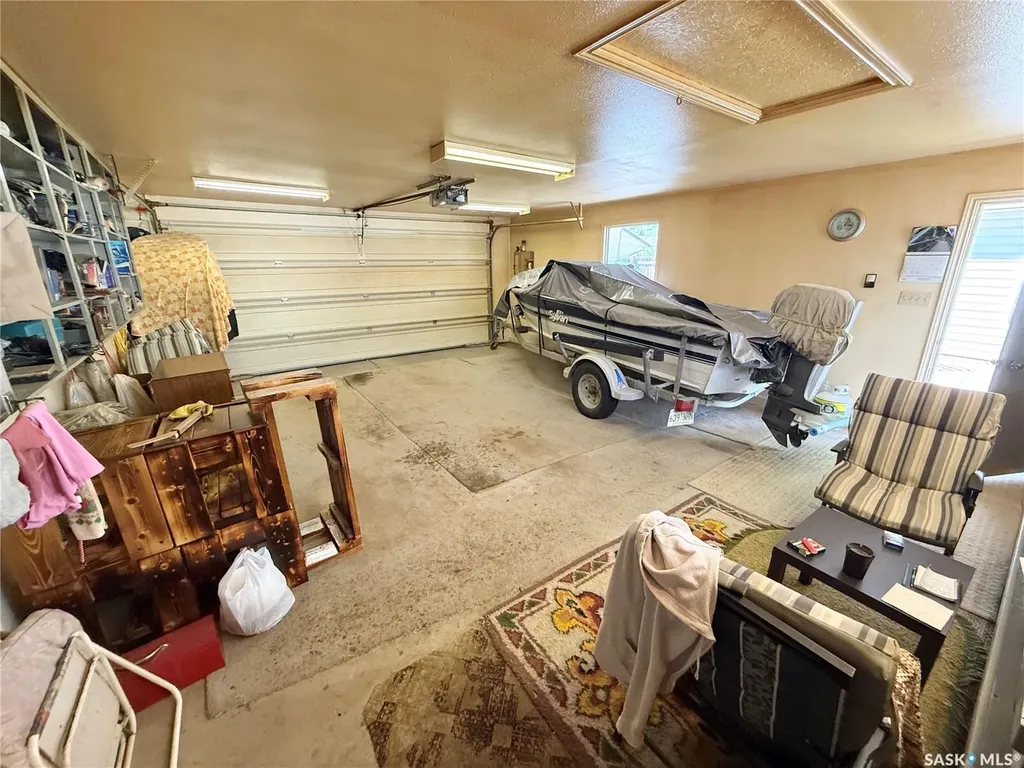 521 Elizabeth Street Weyburn SK S4H 1S5
