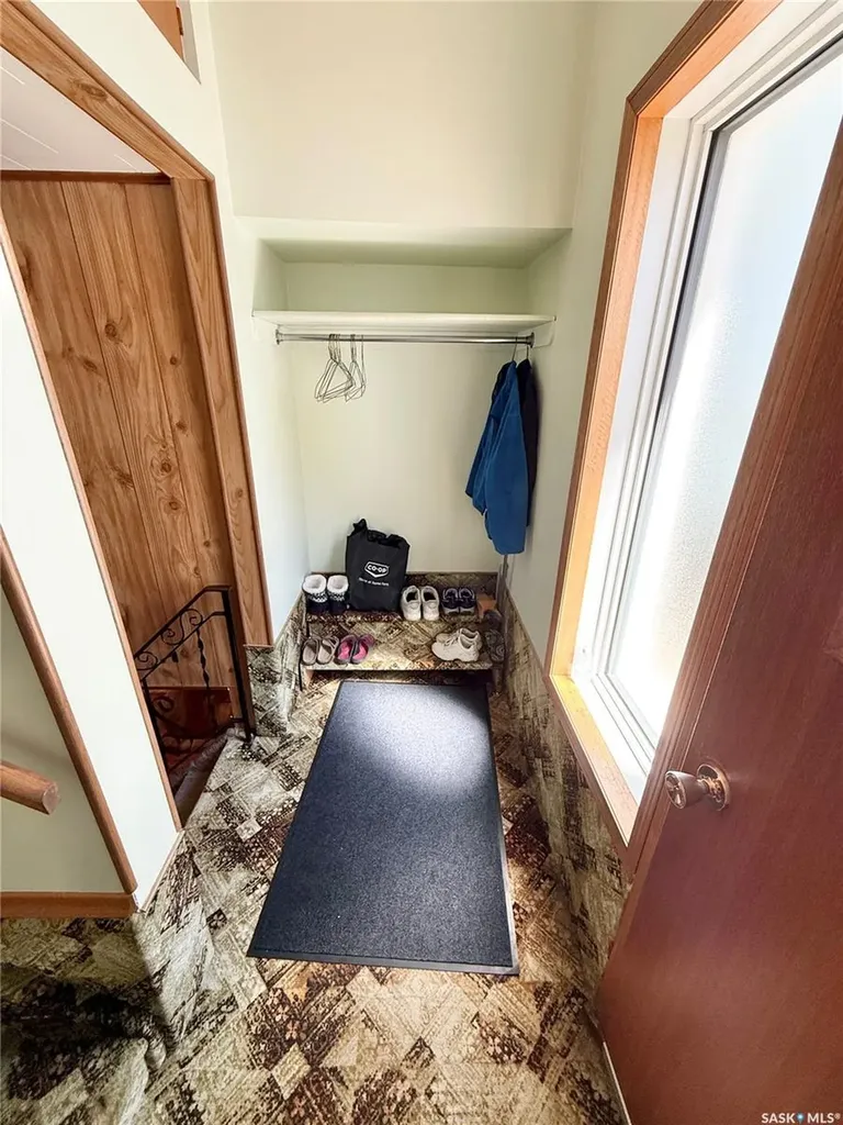 521 Elizabeth Street Weyburn SK S4H 1S5