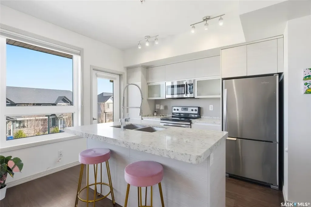 223 Evergreen Square Saskatoon SK S7M 4T2