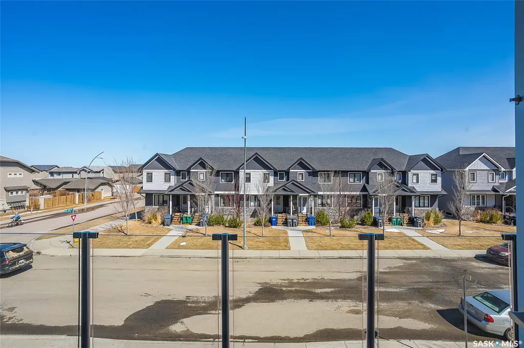 223 Evergreen Square Saskatoon SK S7M 4T2