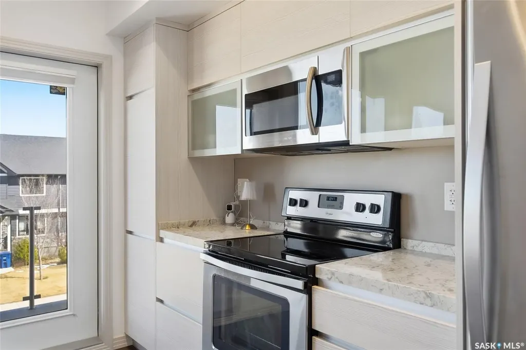223 Evergreen Square Saskatoon SK S7M 4T2