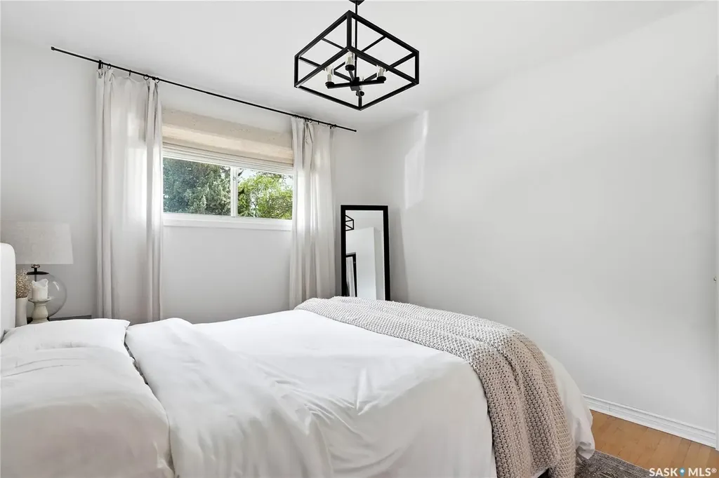 25 Murphy Crescent Saskatoon SK S7J 2T5