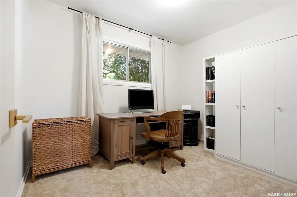 25 Murphy Crescent Saskatoon SK S7J 2T5