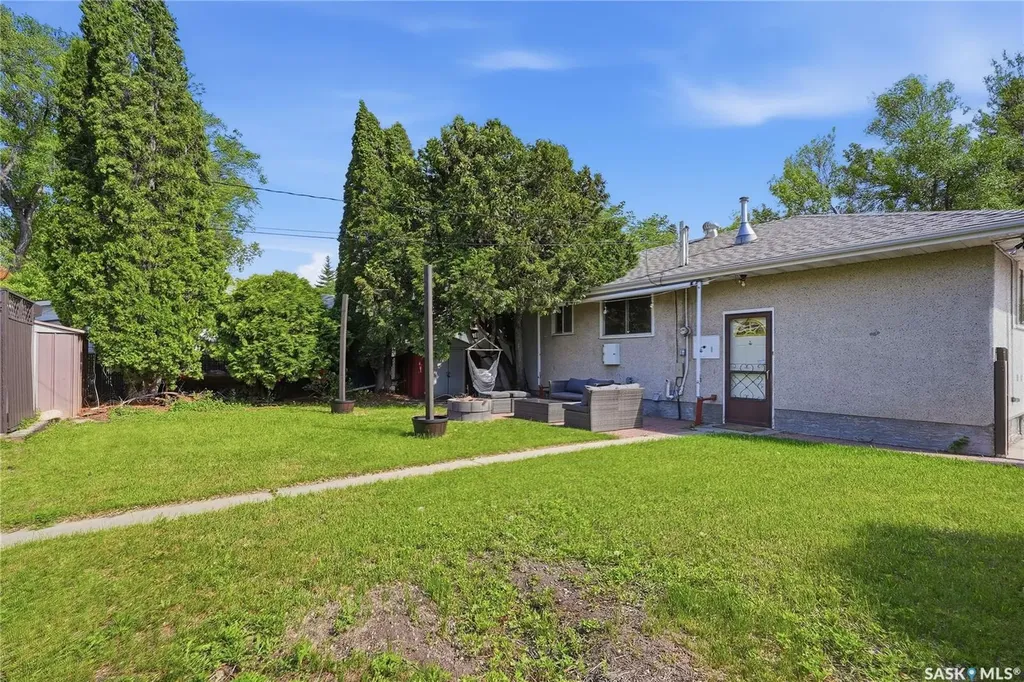 25 Murphy Crescent Saskatoon SK S7J 2T5