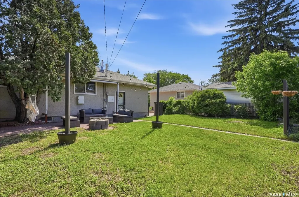 25 Murphy Crescent Saskatoon SK S7J 2T5