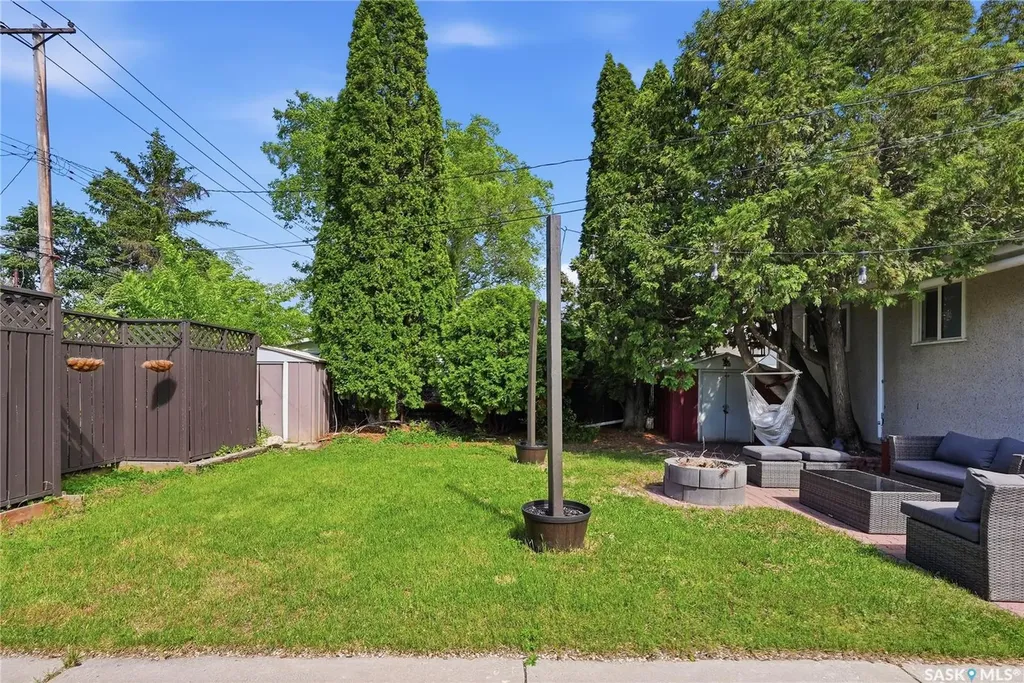 25 Murphy Crescent Saskatoon SK S7J 2T5