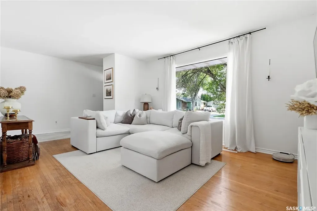 25 Murphy Crescent Saskatoon SK S7J 2T5