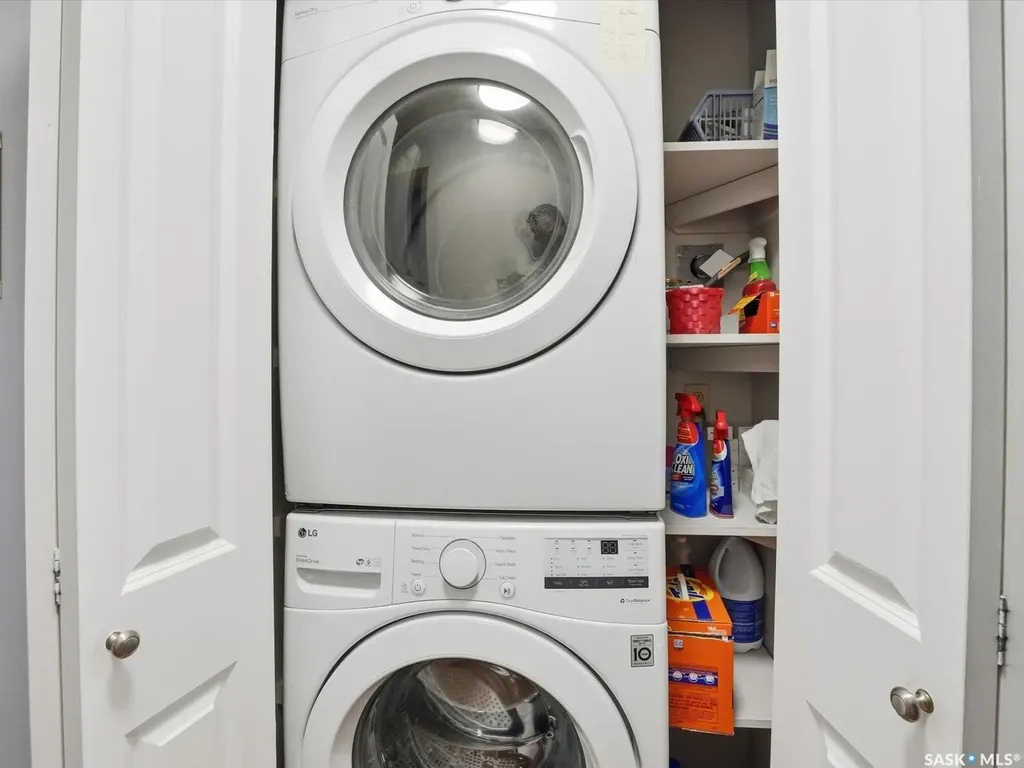 106 Jan Crescent Saskatoon SK S7J 4T5