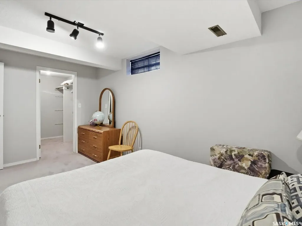 106 Jan Crescent Saskatoon SK S7J 4T5