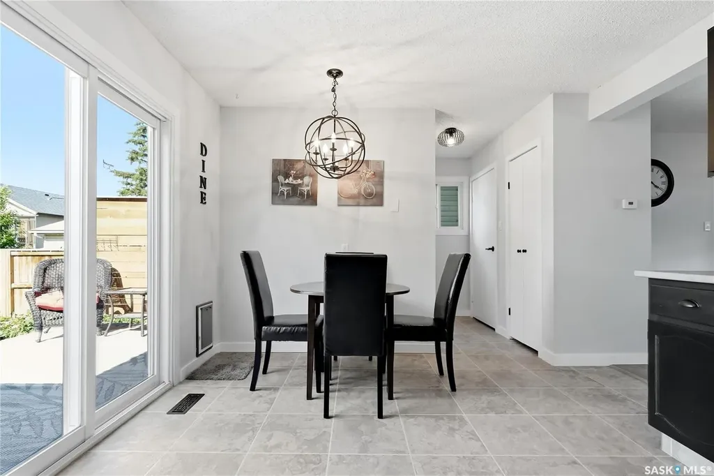 452 Lenore Drive Saskatoon SK S7K 5S7