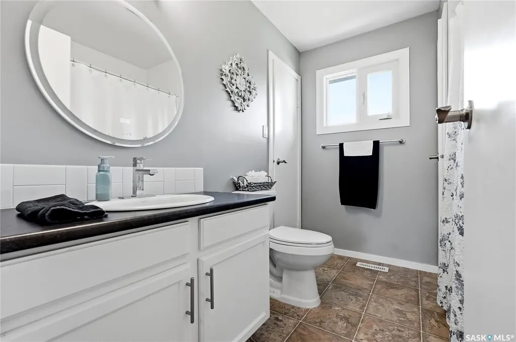 452 Lenore Drive Saskatoon SK S7K 5S7