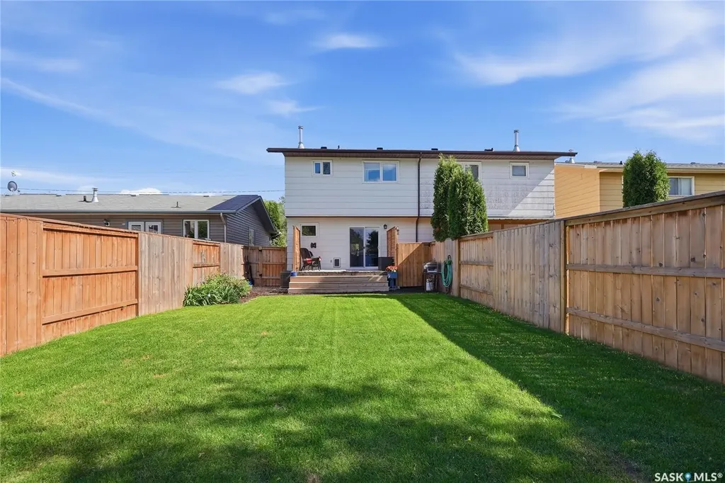 452 Lenore Drive Saskatoon SK S7K 5S7