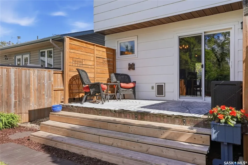 452 Lenore Drive Saskatoon SK S7K 5S7