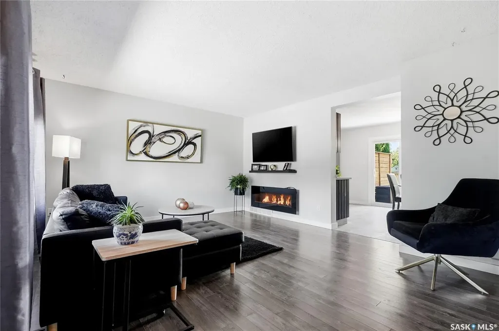 452 Lenore Drive Saskatoon SK S7K 5S7