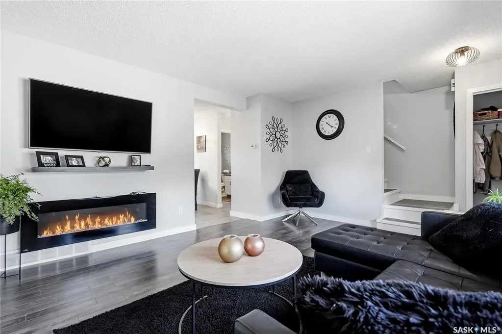 452 Lenore Drive Saskatoon SK S7K 5S7