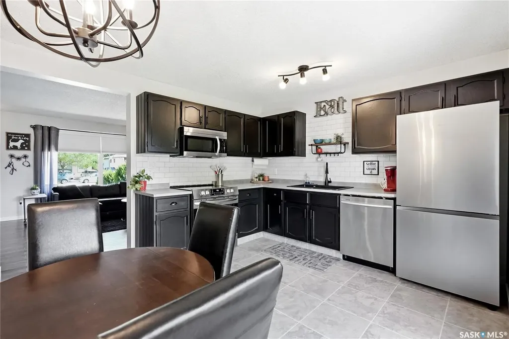 452 Lenore Drive Saskatoon SK S7K 5S7