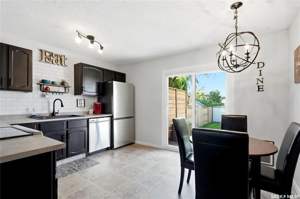 452 Lenore Drive Saskatoon SK S7K 5S7