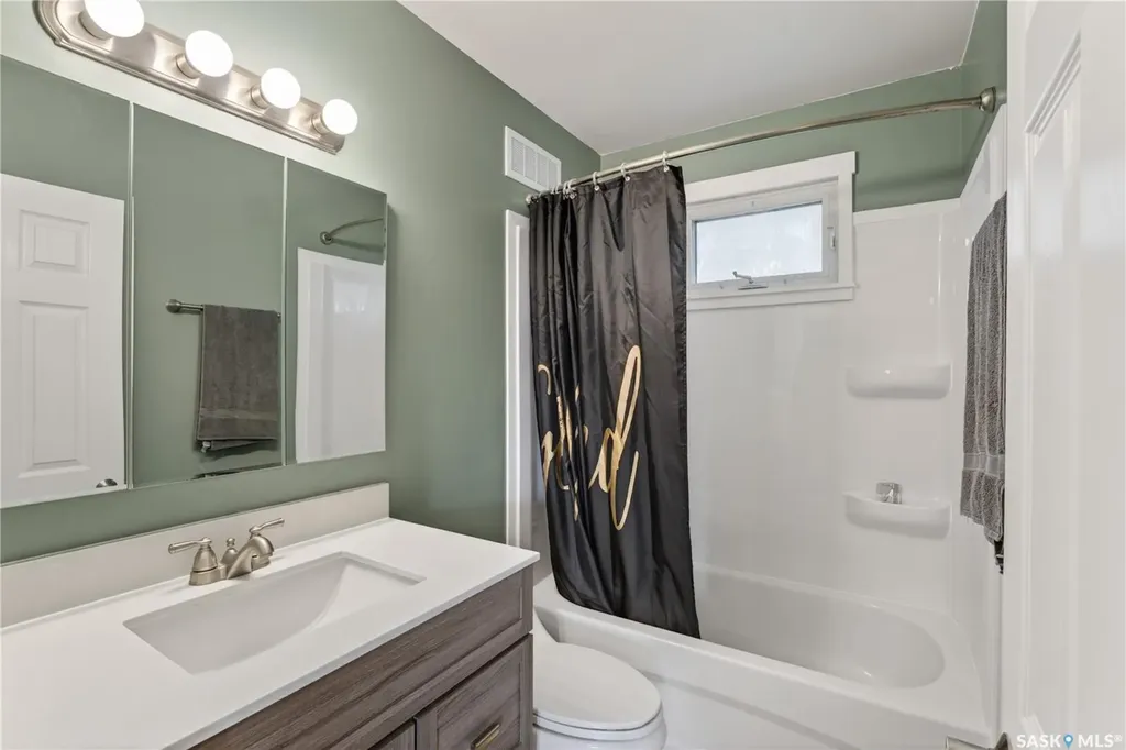 716 3rd Street Humboldt SK S0K 2A0