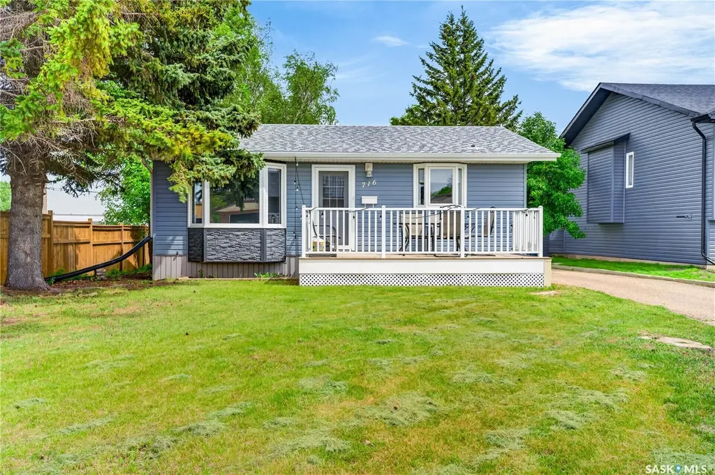 716 3rd Street Humboldt SK S0K 2A0