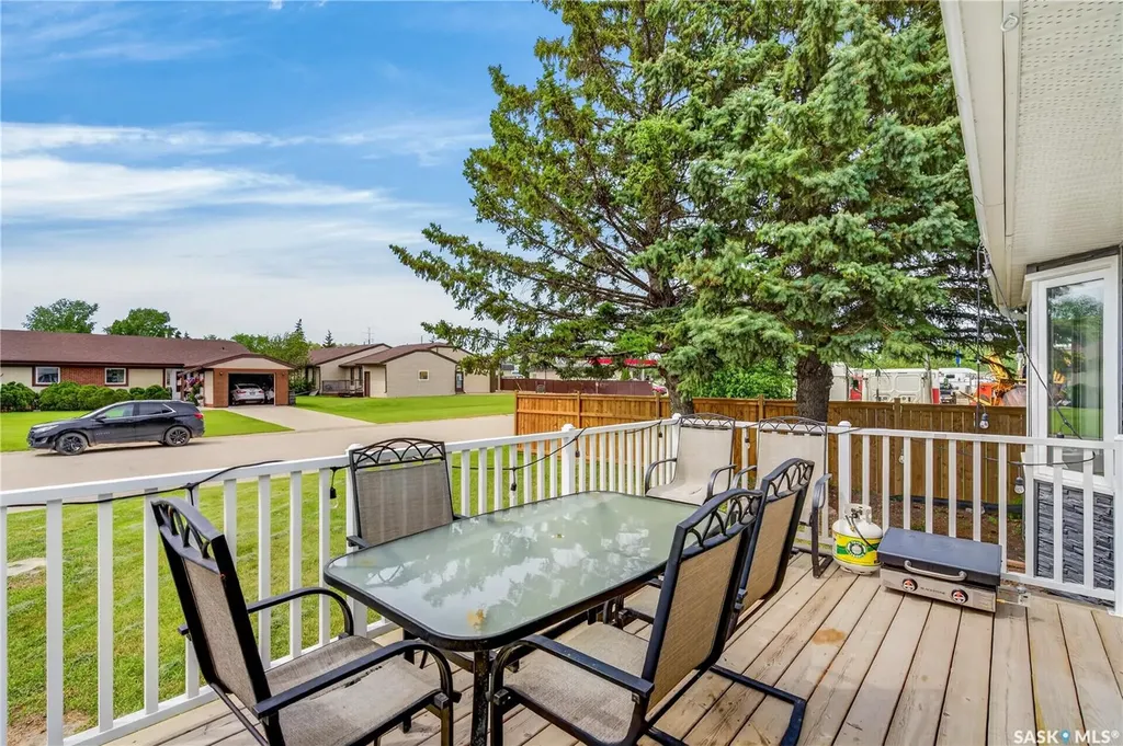 716 3rd Street Humboldt SK S0K 2A0