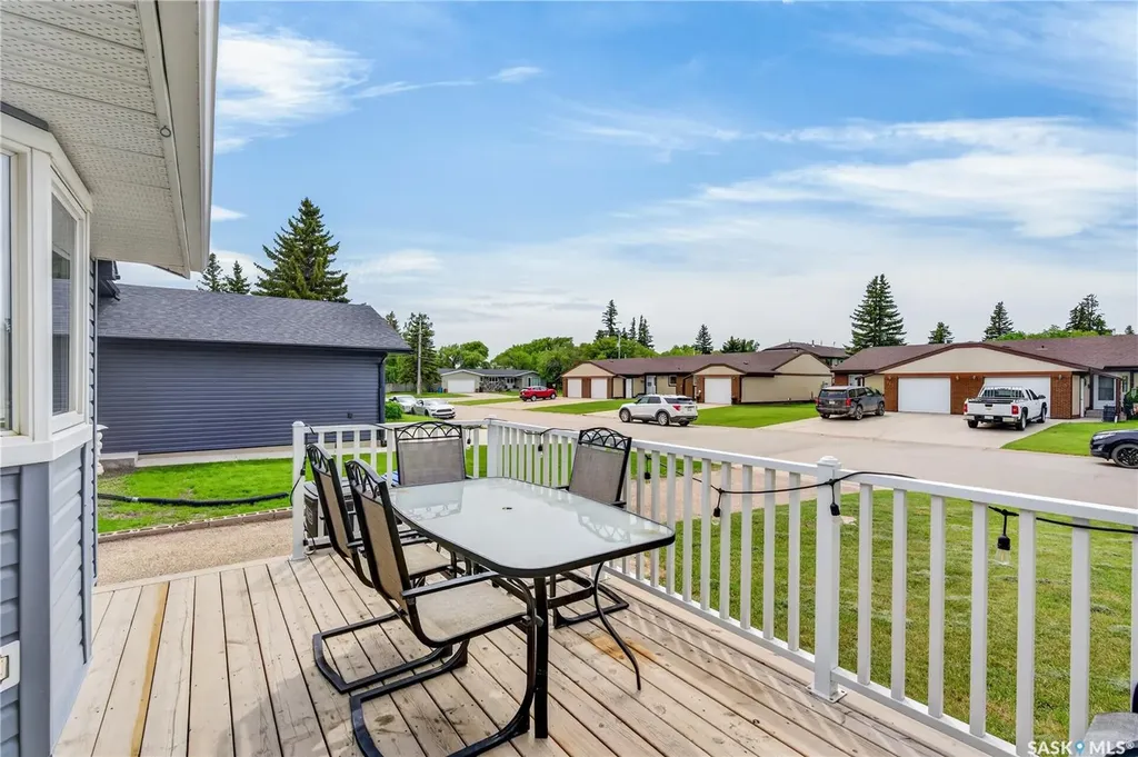 716 3rd Street Humboldt SK S0K 2A0