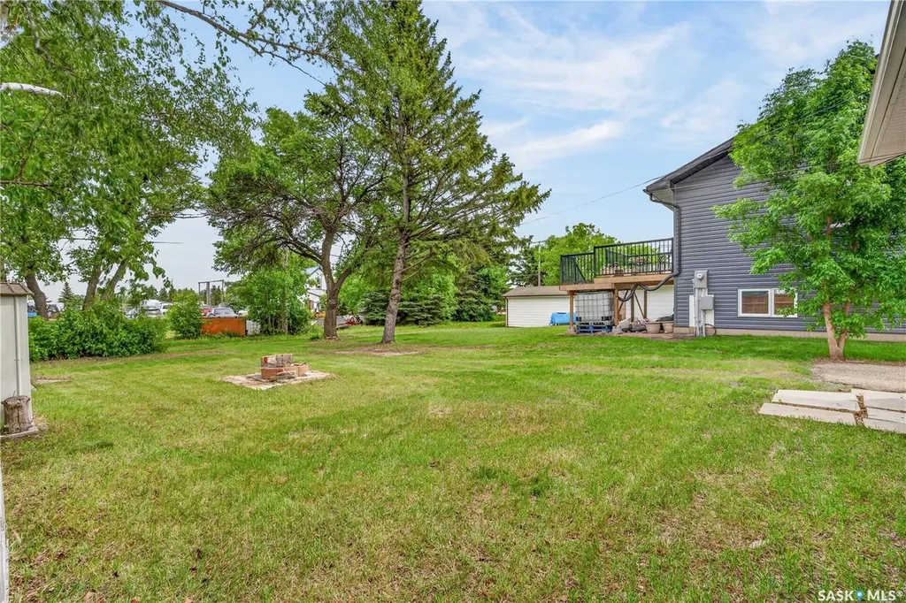 716 3rd Street Humboldt SK S0K 2A0