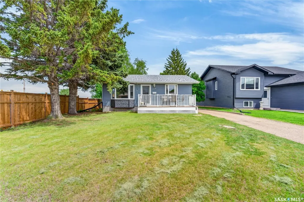 716 3rd Street Humboldt SK S0K 2A0