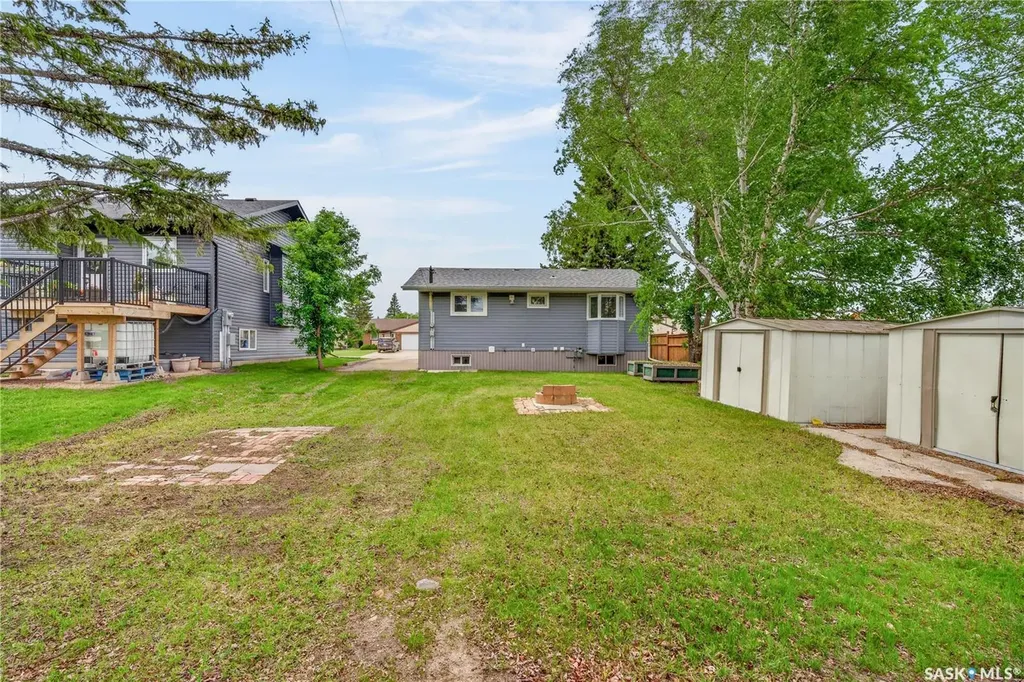 716 3rd Street Humboldt SK S0K 2A0