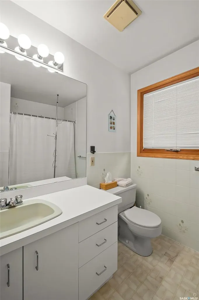 405 21st Street W Prince Albert SK S6V 4J5