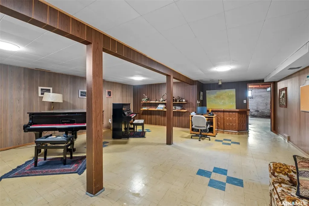 405 21st Street W Prince Albert SK S6V 4J5