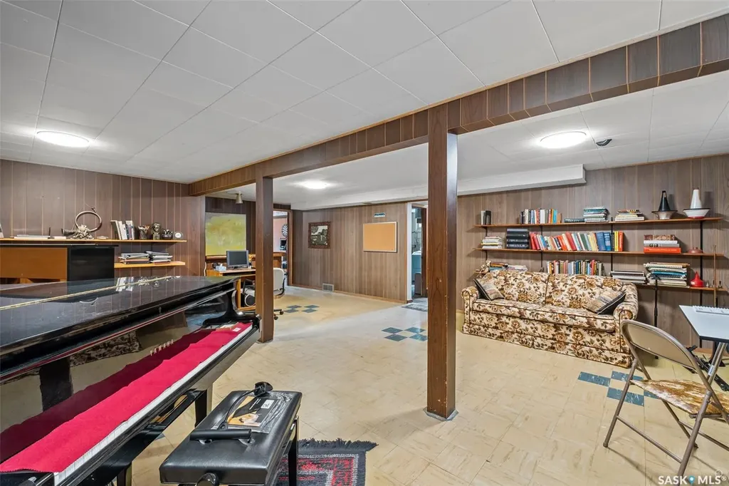 405 21st Street W Prince Albert SK S6V 4J5