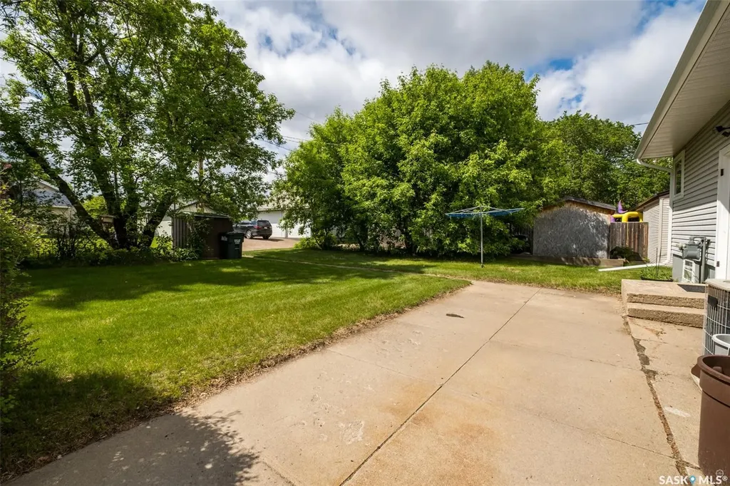 405 21st Street W Prince Albert SK S6V 4J5