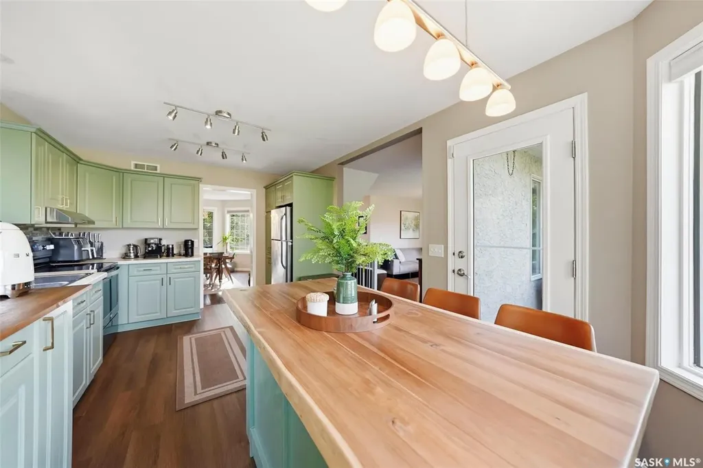 331 Steiger Way Saskatoon SK S7N 4K2