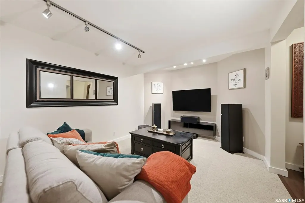 331 Steiger Way Saskatoon SK S7N 4K2