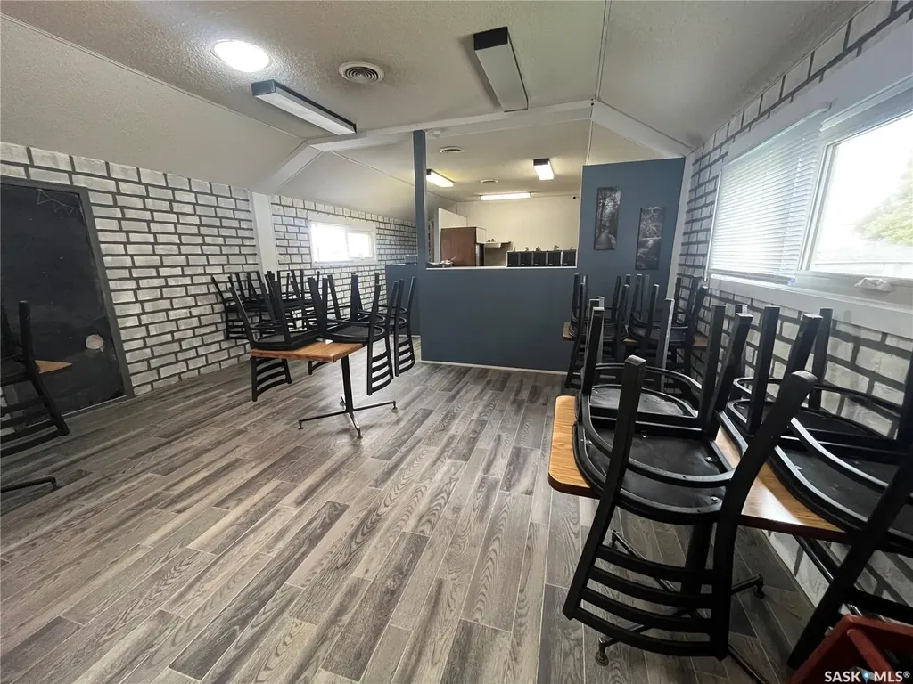 406 Grand Avenue Luseland SK S0L 2A0