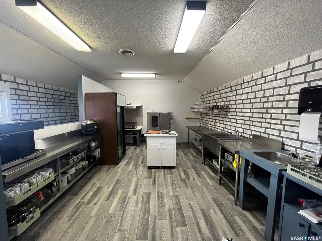 406 Grand Avenue Luseland SK S0L 2A0