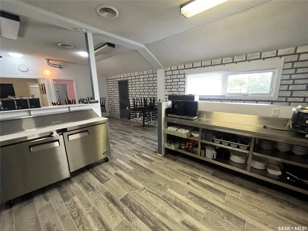 406 Grand Avenue Luseland SK S0L 2A0