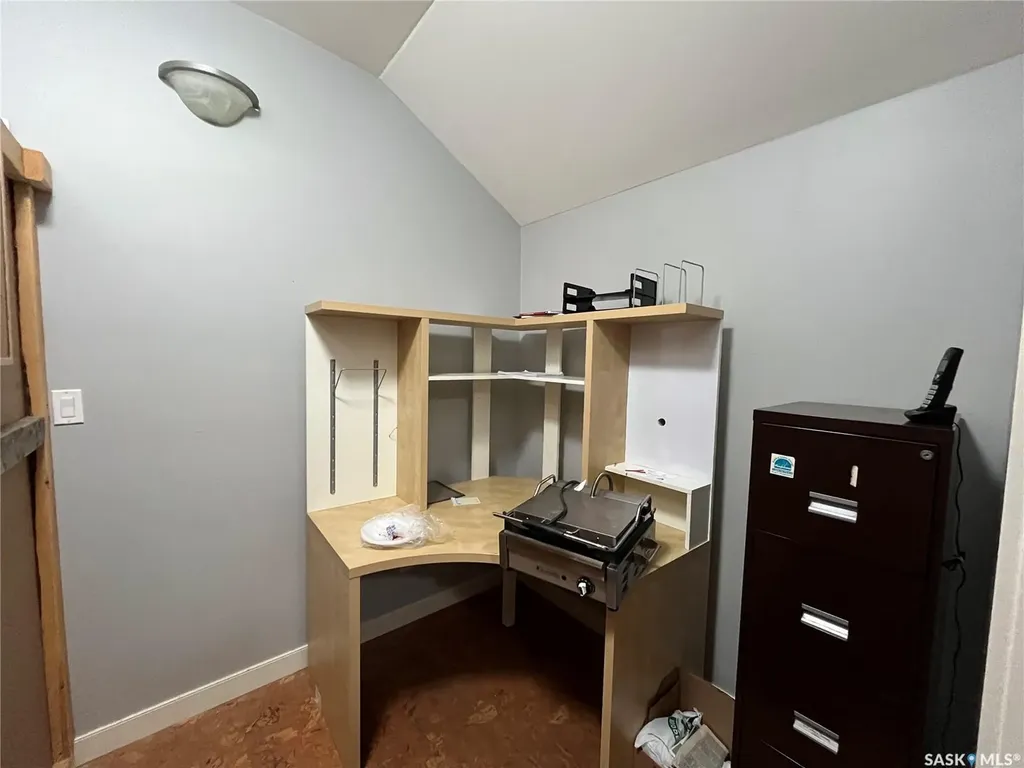 406 Grand Avenue Luseland SK S0L 2A0