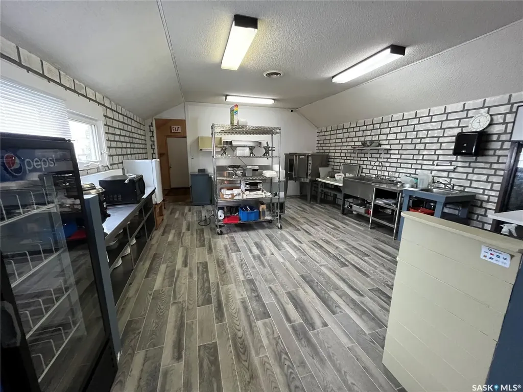 406 Grand Avenue Luseland SK S0L 2A0