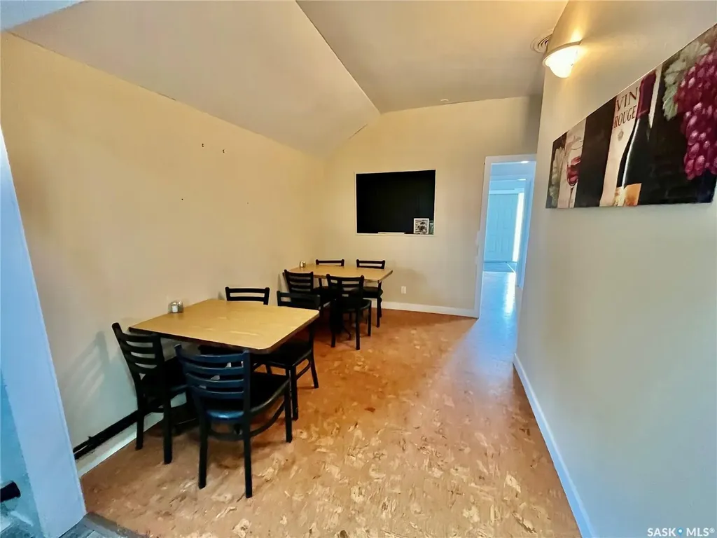 406 Grand Avenue Luseland SK S0L 2A0