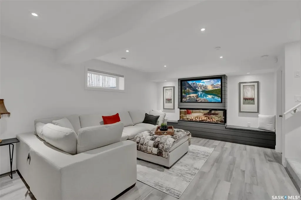 7908 Barley Crescent Regina SK S4Y 0E6