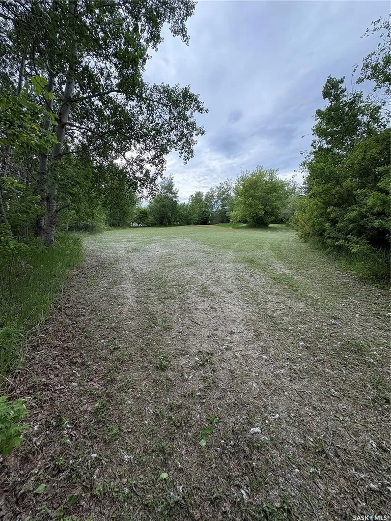 307-309- 311 Third Avenue E Kelvington SK S0A 1W0