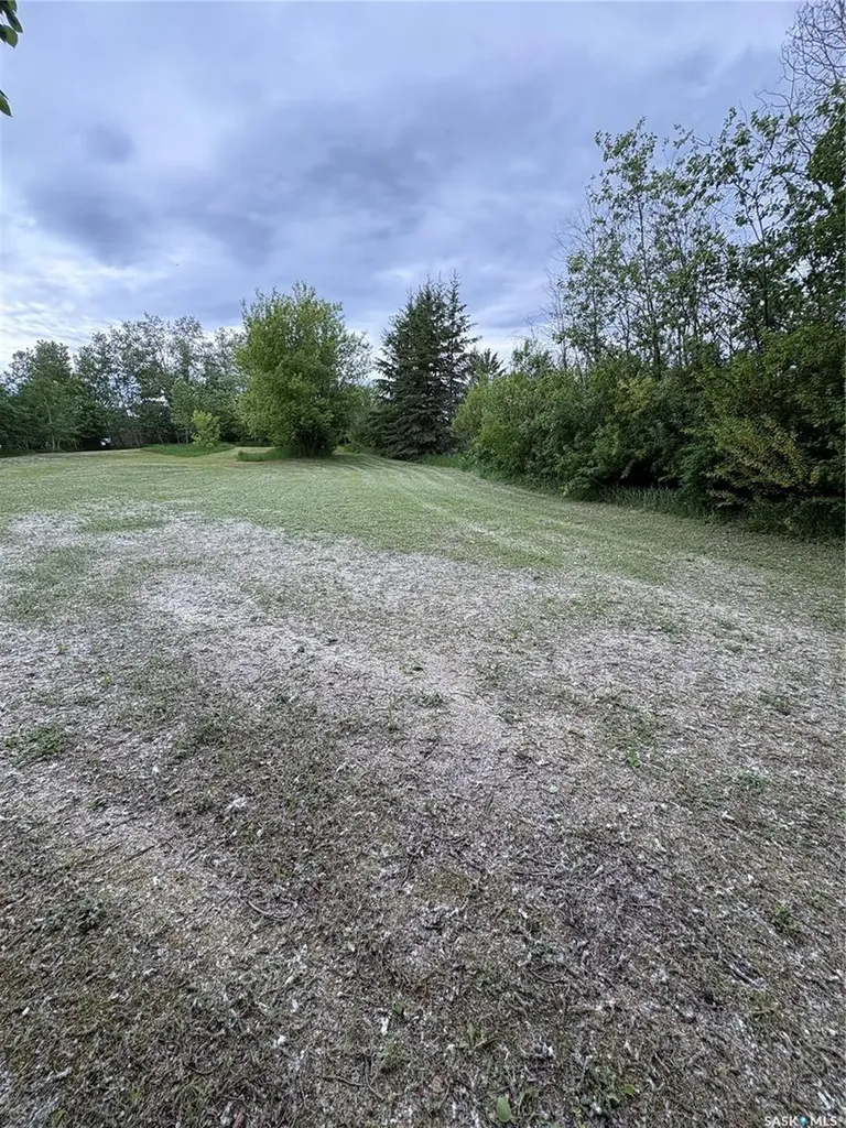 307-309- 311 Third Avenue E Kelvington SK S0A 1W0