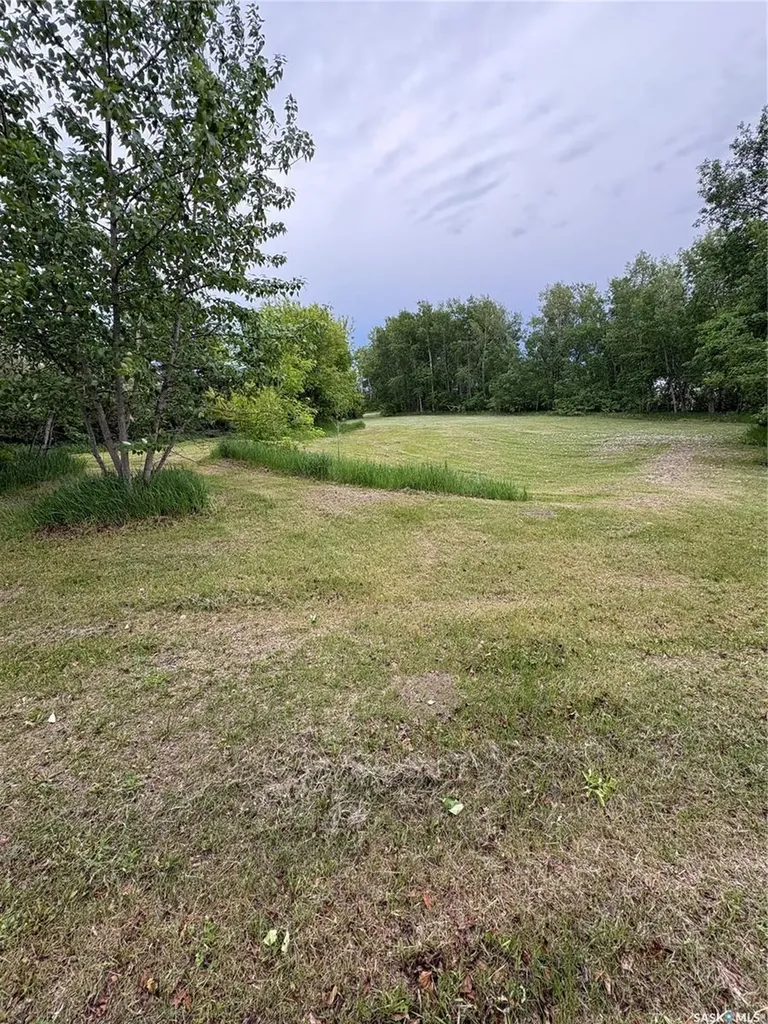 307-309- 311 Third Avenue E Kelvington SK S0A 1W0