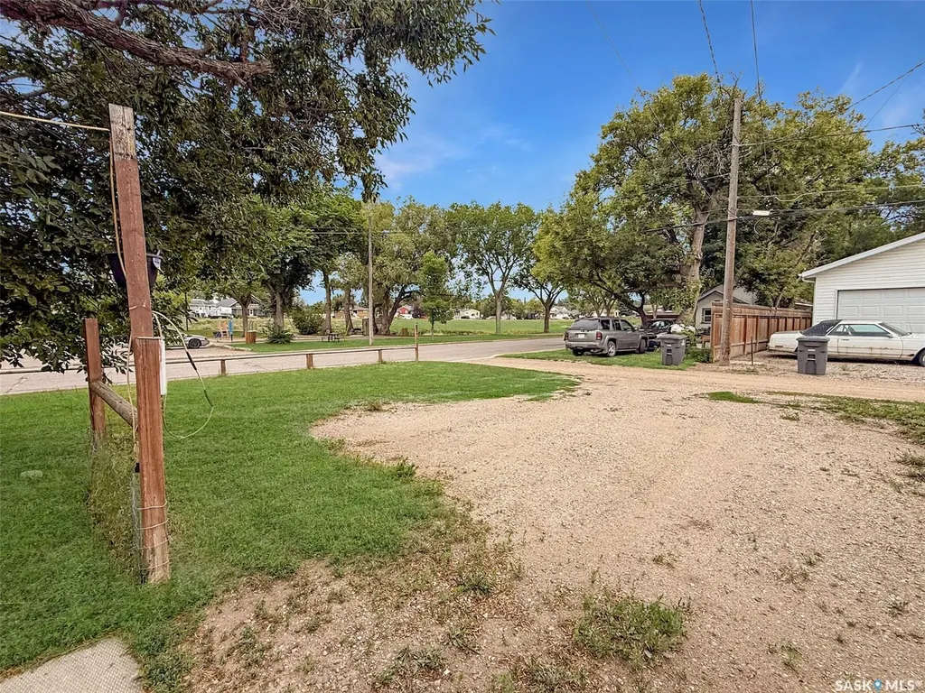 239 8th Avenue NE Swift Current SK S9H 2P5